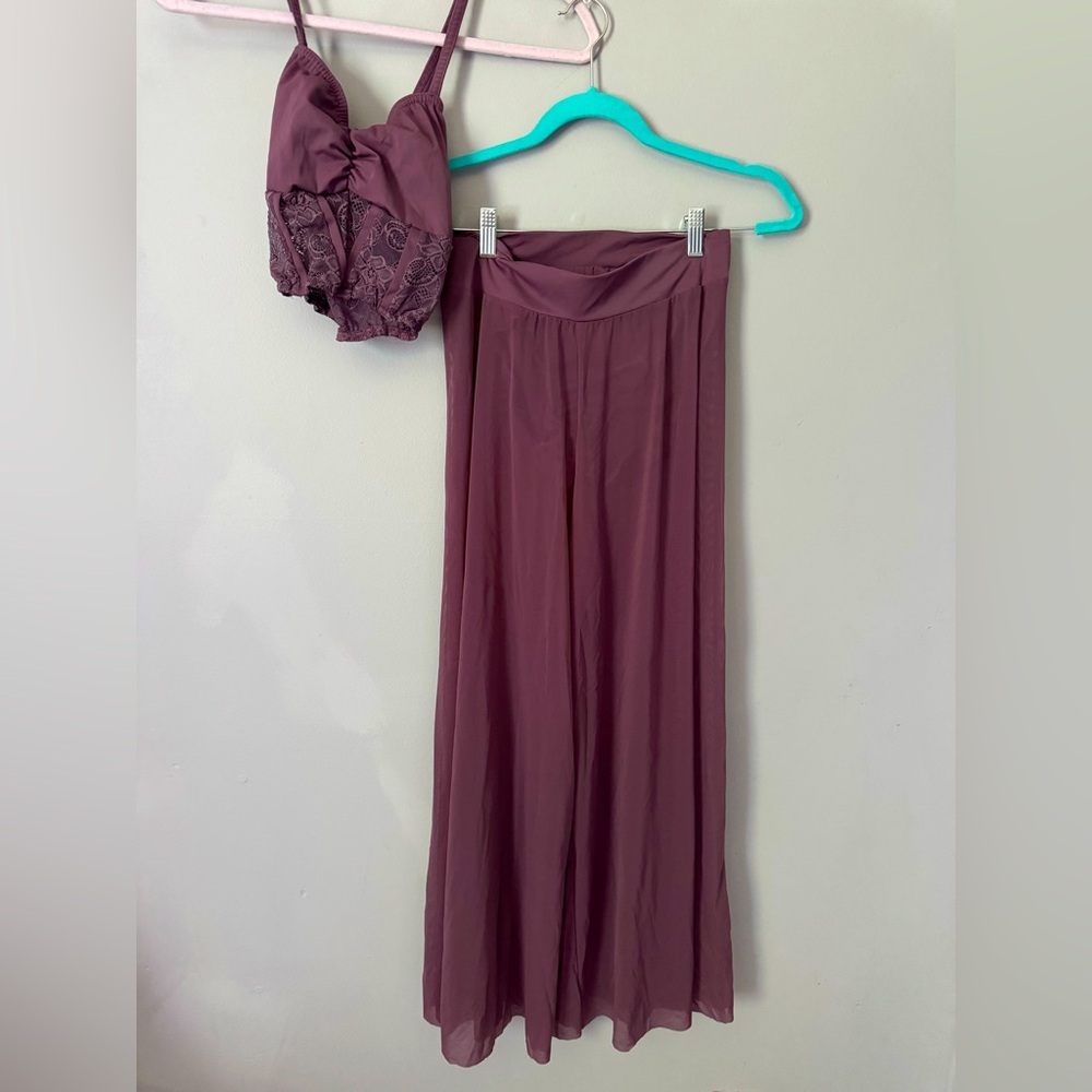 Kelle dance costume